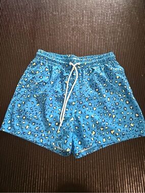 crown & ivy Bright Blue Leopard-Print Athletic Shorts